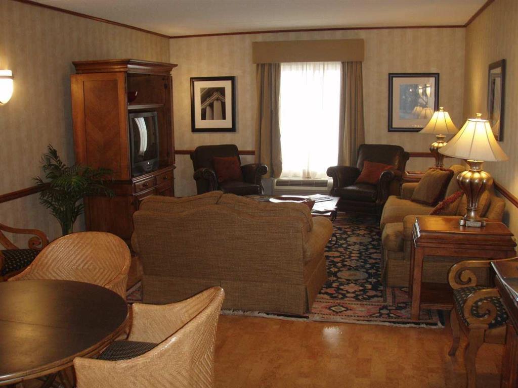 Hampton Inn & Suites Clinton Bagian luar foto