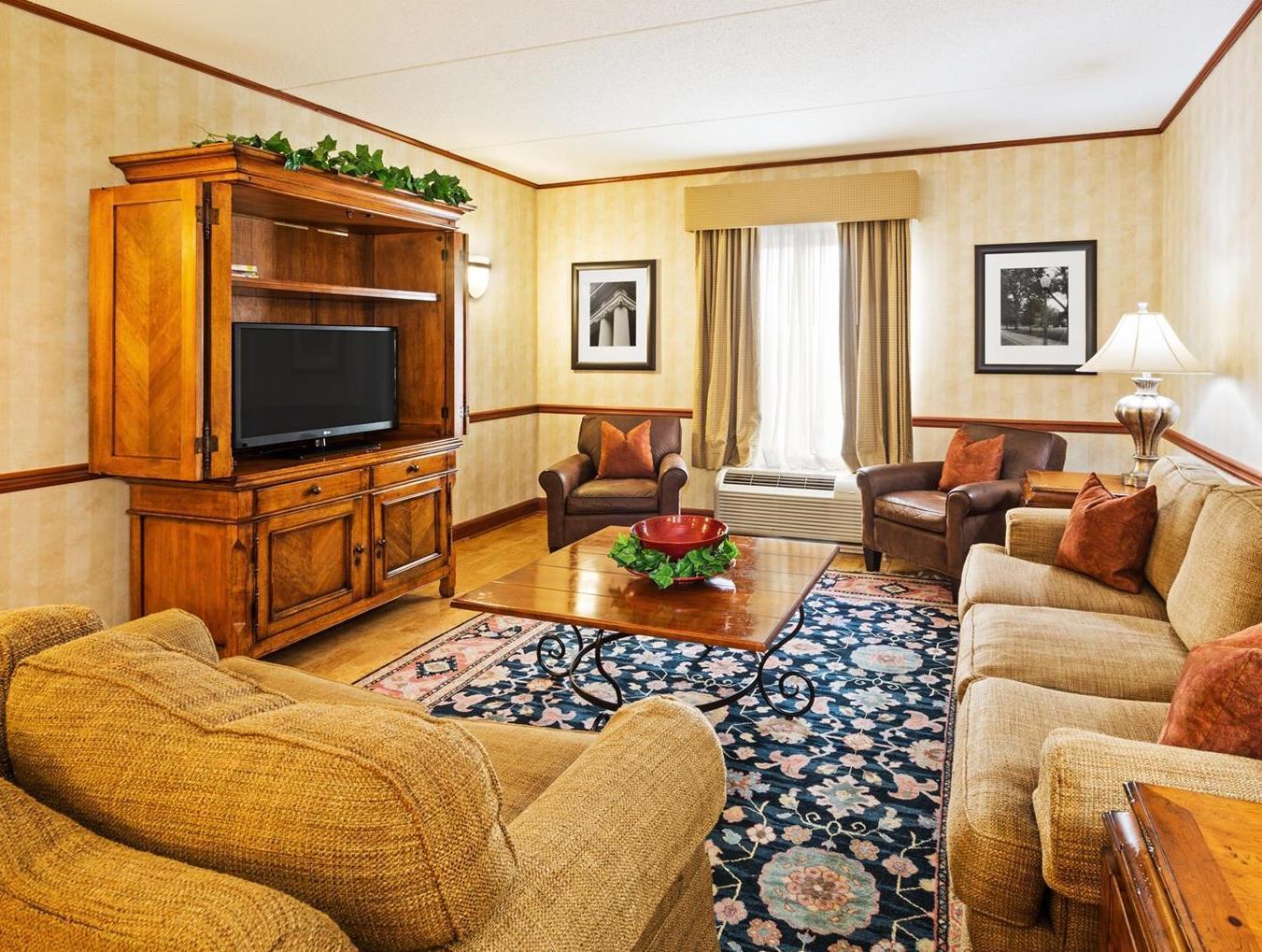 Hampton Inn & Suites Clinton Bagian luar foto