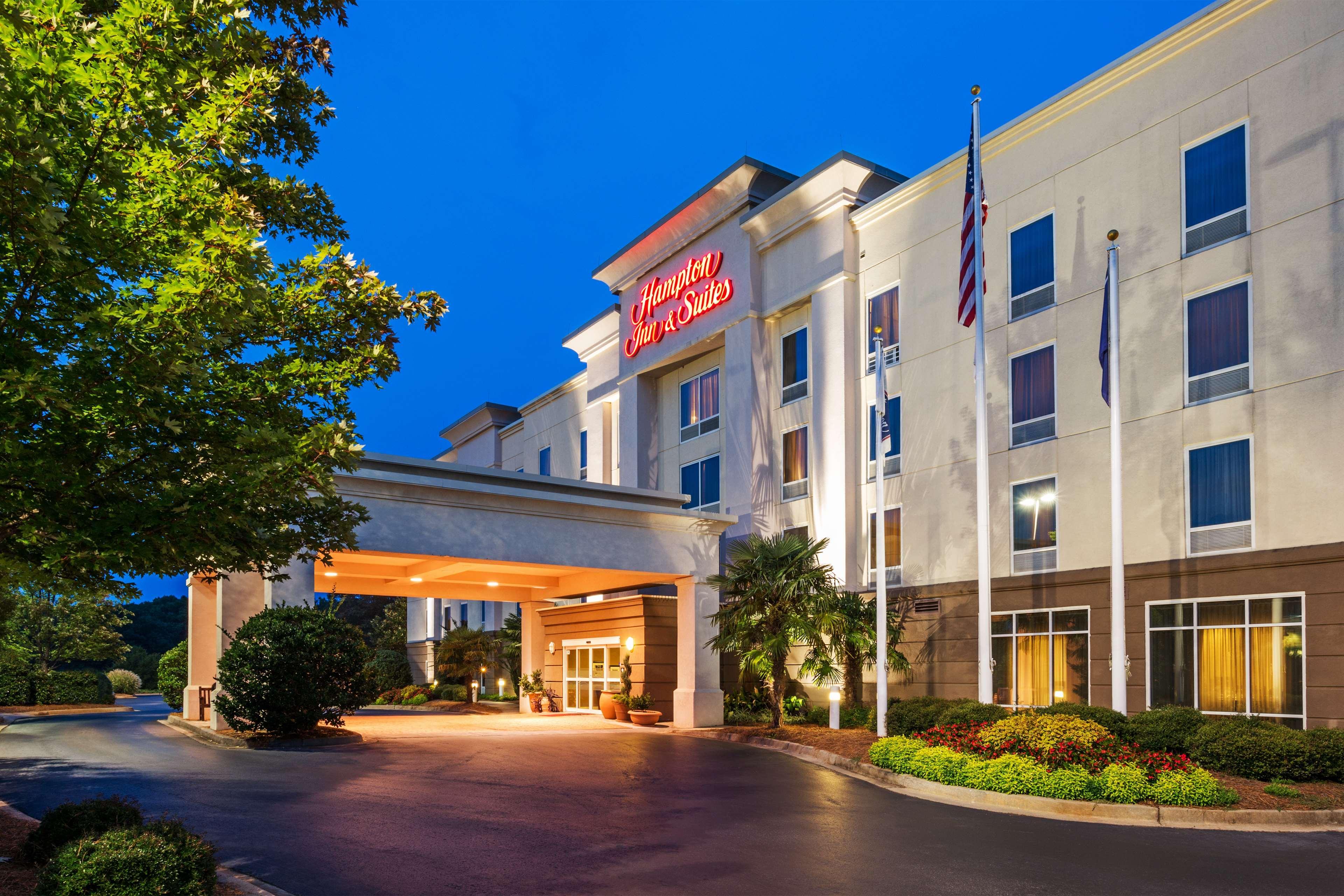 Hampton Inn & Suites Clinton Bagian luar foto