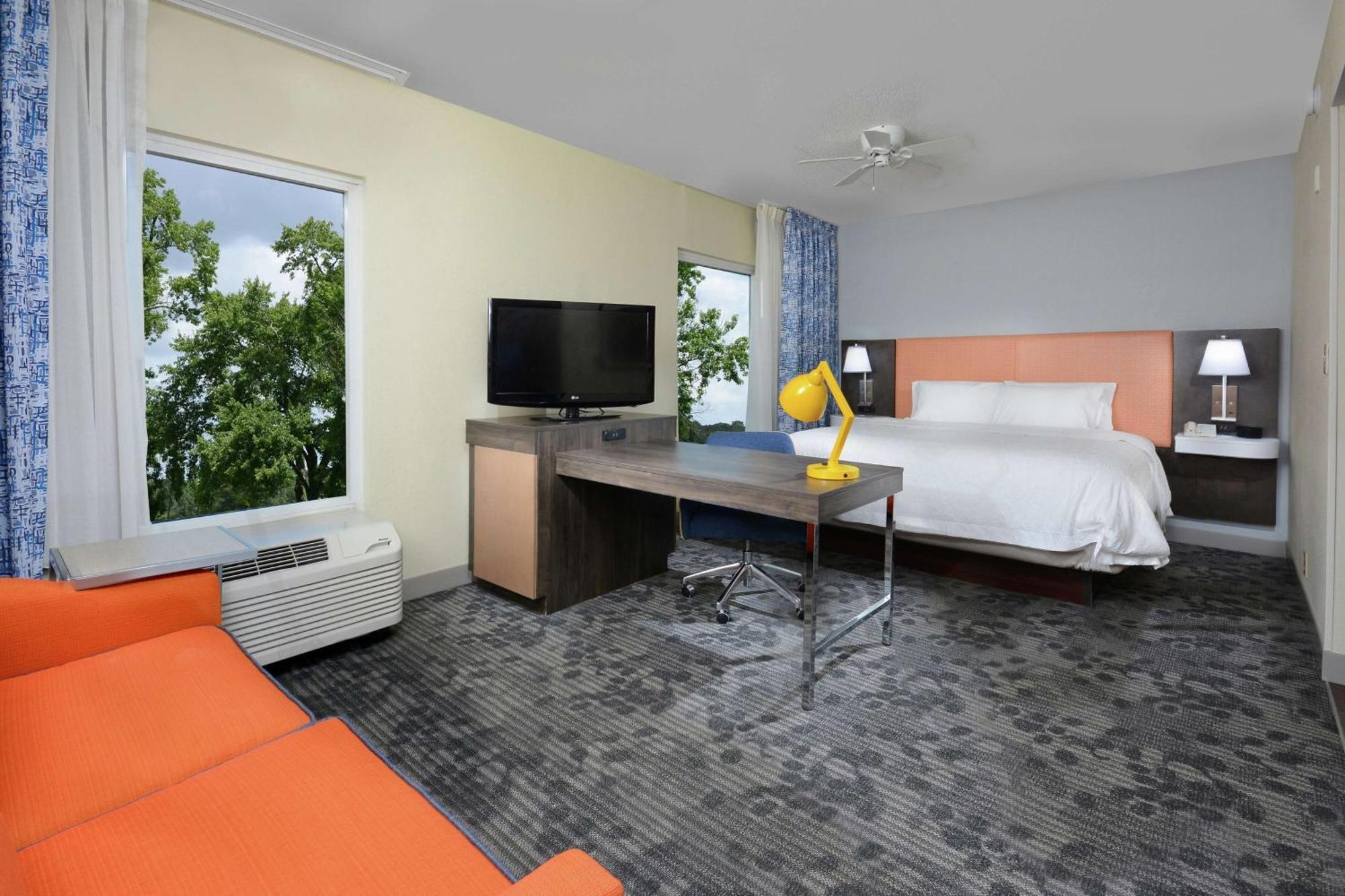 Hampton Inn & Suites Clinton Bagian luar foto