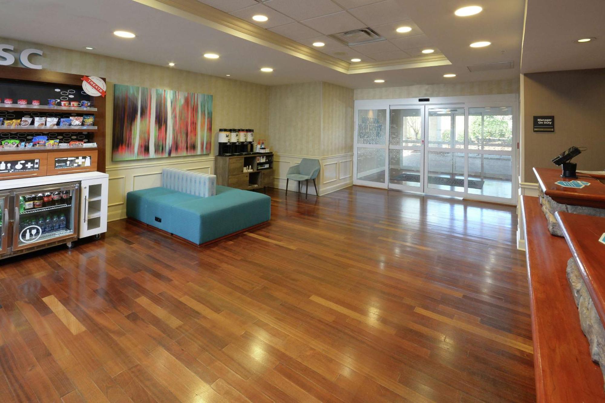 Hampton Inn & Suites Clinton Bagian luar foto