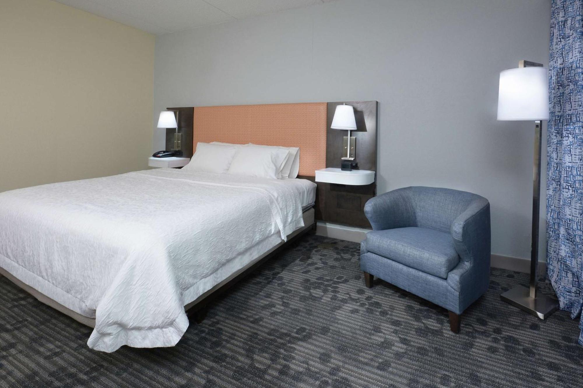 Hampton Inn & Suites Clinton Bagian luar foto