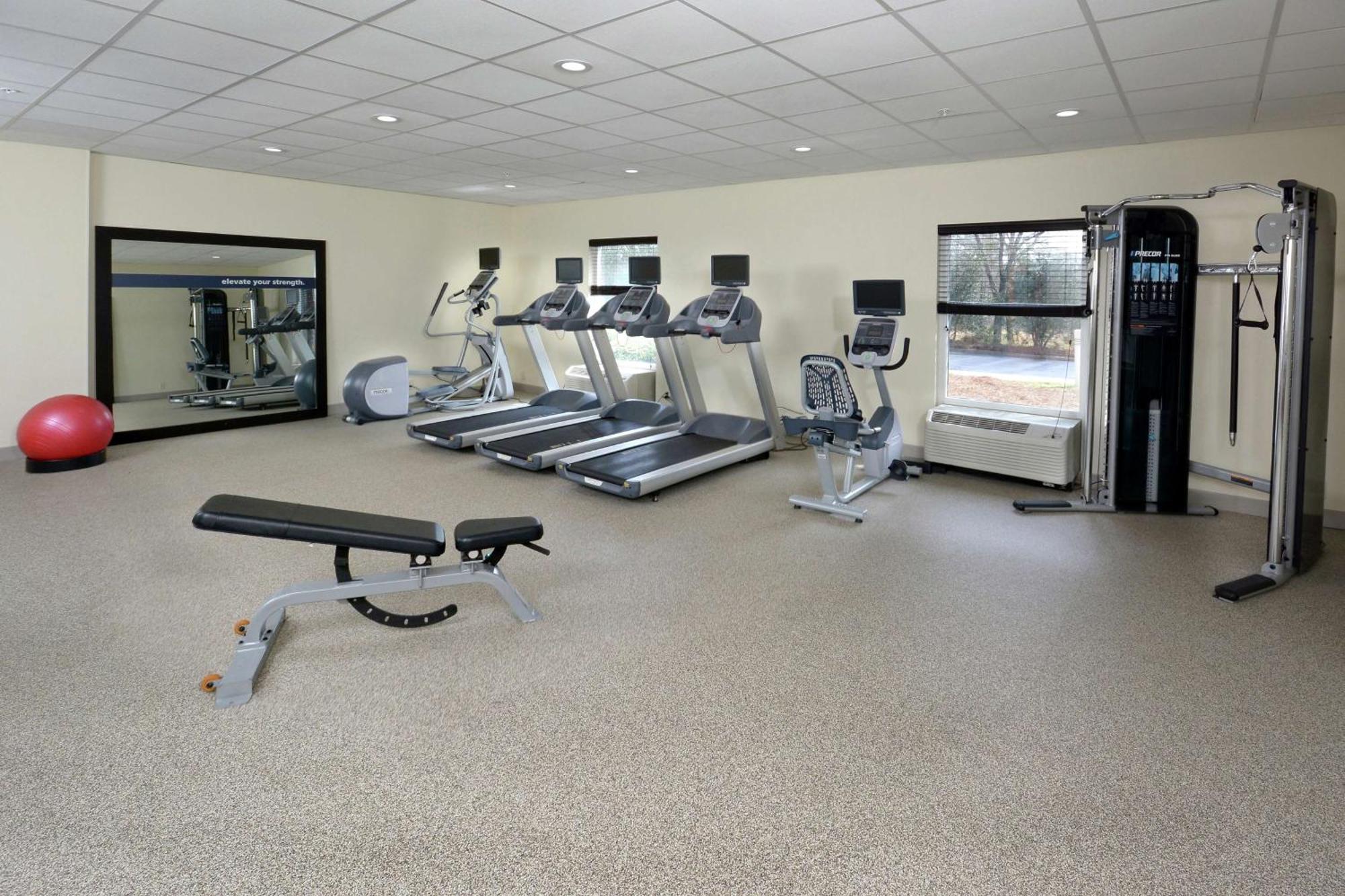 Hampton Inn & Suites Clinton Bagian luar foto