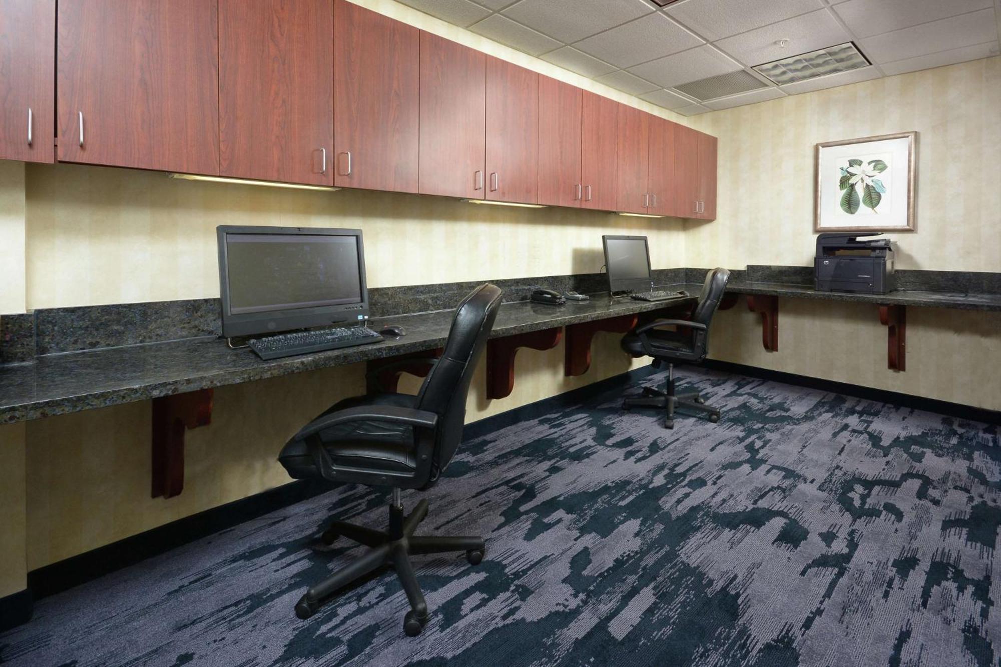 Hampton Inn & Suites Clinton Bagian luar foto